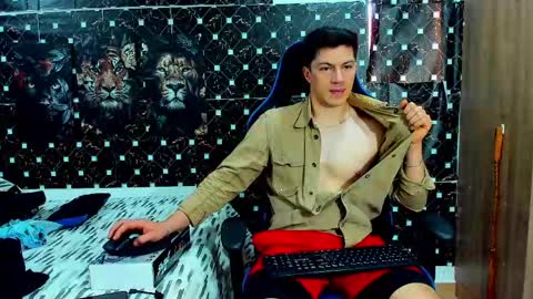 Javier online show from May 2026 09:20:01 PM