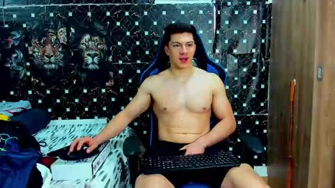 Javier online show from May 2026 09:45:01 PM