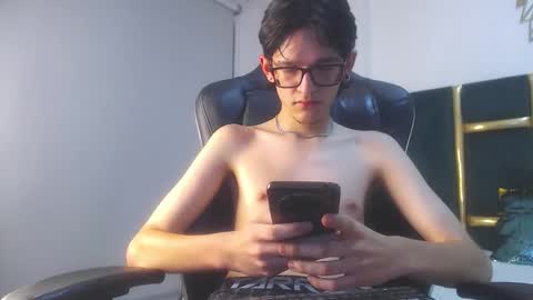 Snapshot of jax25_os chatting on October 2025 09:04:02 PM jax25_os online show from October 2025 09:04:02 PM