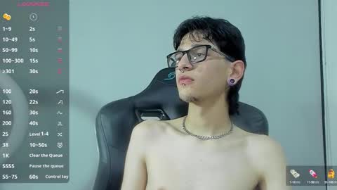 Snapshot of jax25_os chatting on October 2025 08:04:02 PM jax25_os online show from October 2025 08:04:02 PM