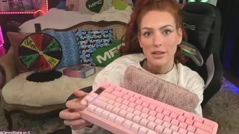 JennyBlighe online show from December 2025 02:57:02 PM