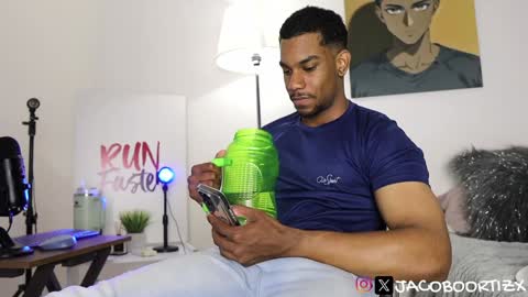 Snapshot of jaycobortiz_ chatting on January 2025 01:03:01 AM Jacobo online show from January 2025 01:03:01 AM