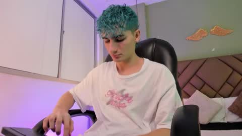 jaydenvillalobos online show from September 2025 02:07:02 PM