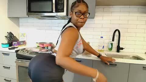 Naomiruty online show from May 2026 01:11:02 AM