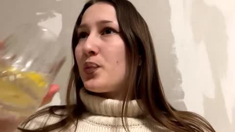 Sonya online show from December 2025 04:07:02 AM