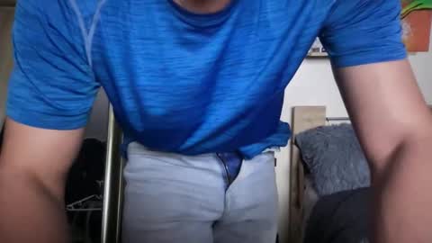 Snapshot of jayrobinson16 chatting on October 2025 11:27:02 PM Jay Robinson online show from October 2025 11:27:02 PM