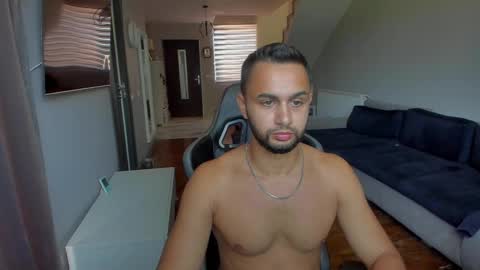 Snapshot of jaysson18 chatting on September 2025 08:15:01 AM Jaysson online show from September 2025 08:15:01 AM