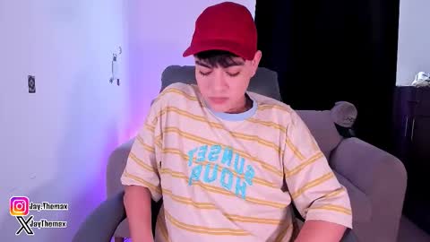 jaythomax online show from October 2025 07:24:02 PM