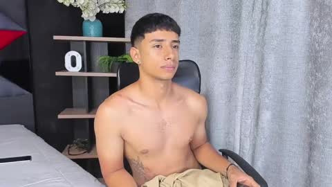 Snapshot of jaze_bradley chatting on March 2025 12:43:01 PM jaze_bradley online show from March 2025 12:43:01 PM