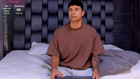 jaze_bradley online show from October 2025 11:22:02 AM