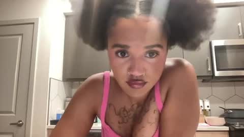 jazminetea online show from June 2026 05:46:01 AM