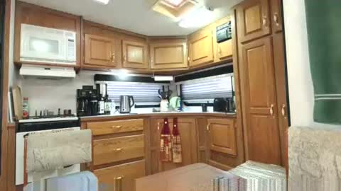 JCcurves online show from December 2024 11:10:01 PM