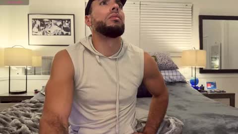 Snapshot of jcmax305 chatting on October 2025 03:06:02 AM JcMax305 online show from October 2025 03:06:02 AM