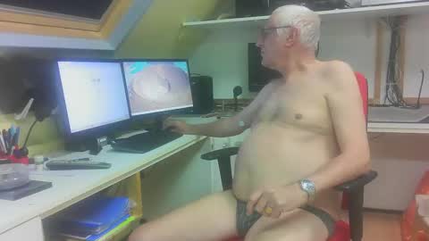 Daddy J online show from November 2025 07:02:02 PM