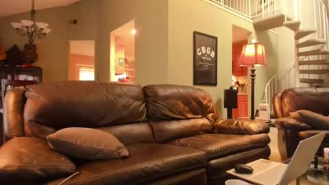 Snapshot of jdineuless chatting on October 2025 01:09:01 PM JDinEuless online show from October 2025 01:09:01 PM