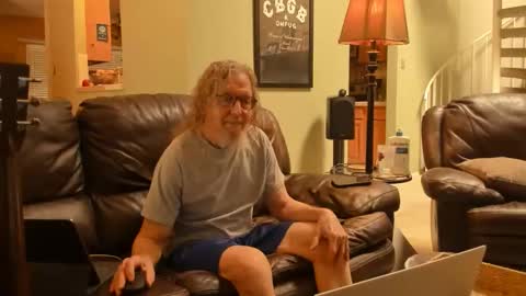 Snapshot of jdineuless chatting on June 2026 04:44:01 PM JDinEuless online show from June 2026 04:44:01 PM