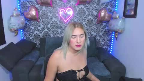 . Julianita y Valery . online show from March 2026 03:12:02 AM