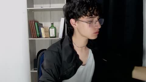 Snapshot of jeam_hot chatting on December 2024 09:49:02 PM jeam_hot online show from December 2024 09:49:02 PM