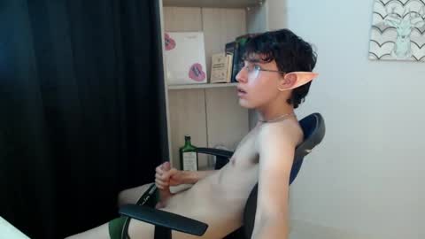 Snapshot of jeam_hot chatting on December 2024 12:50:02 AM jeam_hot online show from December 2024 12:50:02 AM