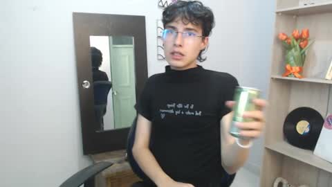 Snapshot of jeam_hot chatting on December 2024 09:09:02 PM jeam_hot online show from December 2024 09:09:02 PM