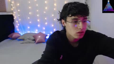 Snapshot of jeam_hot chatting on December 2024 10:05:01 PM jeam_hot online show from December 2024 10:05:01 PM