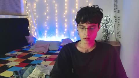 Snapshot of jeam_hot chatting on December 2024 01:04:02 AM jeam_hot online show from December 2024 01:04:02 AM