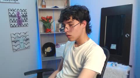 Snapshot of jeam_hot chatting on January 2025 11:13:01 PM jeam_hot online show from January 2025 11:13:01 PM