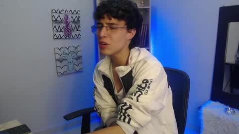 Snapshot of jeam_hot chatting on January 2025 10:40:01 PM jeam_hot online show from January 2025 10:40:01 PM