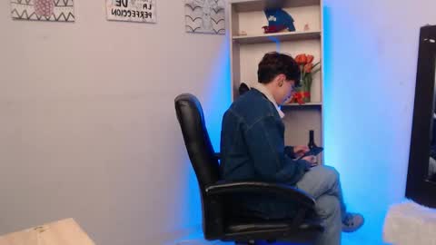 Snapshot of jeam_hot chatting on September 2025 08:41:01 PM jeam_hot online show from September 2025 08:41:01 PM