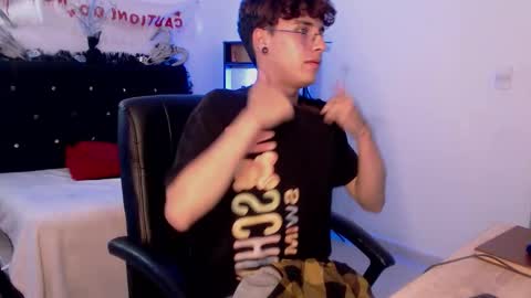 Snapshot of jeam_hot chatting on October 2025 10:10:02 PM jeam_hot online show from October 2025 10:10:02 PM