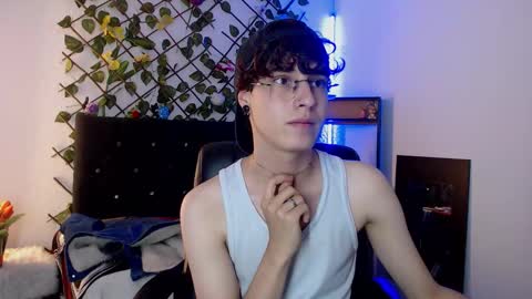 Snapshot of jeam_hot chatting on December 2025 10:05:01 PM jeam_hot online show from December 2025 10:05:01 PM