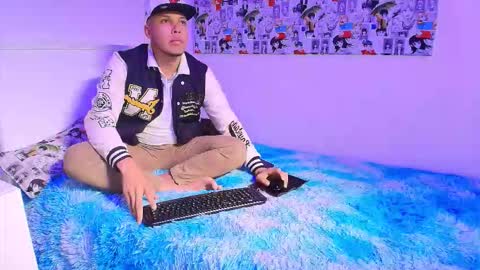 Snapshot of jean_luca_nom chatting on October 2025 01:00:02 PM jean online show from October 2025 01:00:02 PM