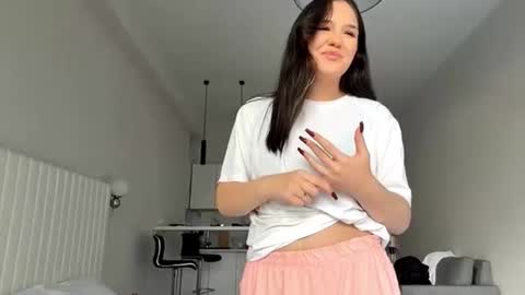 Snapshot of jeanieknoell chatting on October 2025 01:30:02 PM Eva online show from October 2025 01:30:02 PM