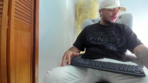 Snapshot of jeann_alex chatting on June 2026 02:05:02 AM Jean alex online show from June 2026 02:05:02 AM