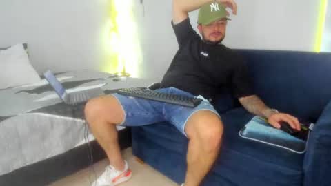 Snapshot of jeann_alex chatting on June 2026 12:11:01 AM Jean alex online show from June 2026 12:11:01 AM