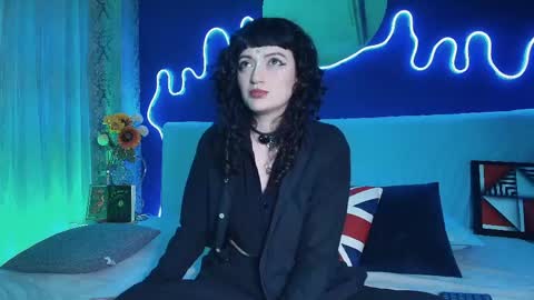 Jean online show from April 2026 07:38:02 PM