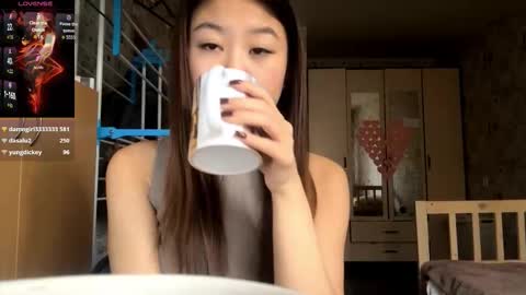 Snapshot of jeannettavidro chatting on November 2025 11:34:02 AM jeannettavidro online show from November 2025 11:34:02 AM