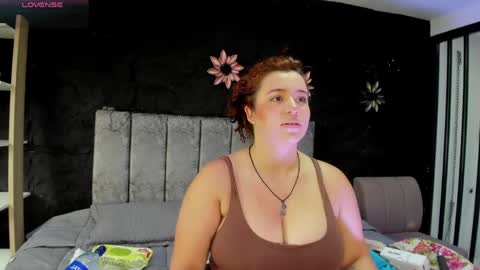 Snapshot of jeannewilliams_ chatting on April 2026 01:03:02 PM Jeanne Williams online show from April 2026 01:03:02 PM