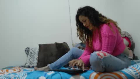 Snapshot of jeans_and_emma chatting on February 2026 01:15:01 AM jeans_and_emma online show from February 2026 01:15:01 AM