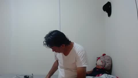 jeans_and_emma online show from March 2026 07:23:02 AM