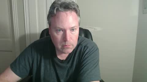 Snapshot of jeb5150 chatting on January 2026 04:04:02 AM JE online show from January 2026 04:04:02 AM