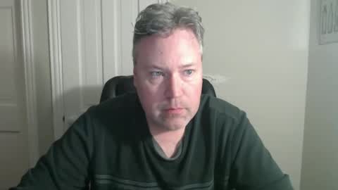 Snapshot of jeb5150 chatting on January 2026 04:25:01 AM JE online show from January 2026 04:25:01 AM