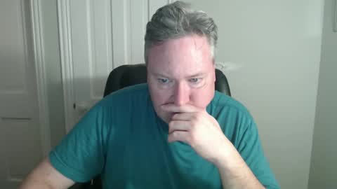 Snapshot of jeb5150 chatting on January 2026 03:43:01 AM JE online show from January 2026 03:43:01 AM