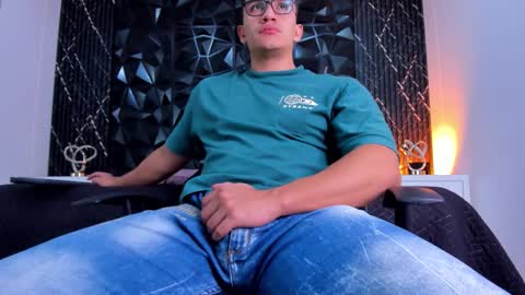 Snapshot of jeffdaltton chatting on October 2025 08:20:02 PM Jeff online show from October 2025 08:20:02 PM