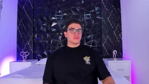 Snapshot of jeffdaltton chatting on October 2025 07:48:02 PM Jeff online show from October 2025 07:48:02 PM