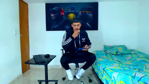 Snapshot of jeffer21_hot chatting on January 2025 04:02:01 AM jeffer21_hot online show from January 2025 04:02:01 AM