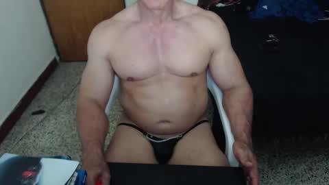 Snapshot of jefmuscletw chatting on March 2025 10:52:02 PM brayam online show from March 2025 10:52:02 PM