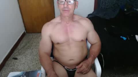 Snapshot of jefmuscletw chatting on March 2026 03:10:01 AM brayam online show from March 2026 03:10:01 AM