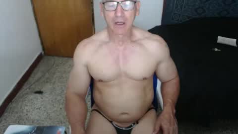 Snapshot of jefmuscletw chatting on March 2026 12:30:02 PM brayam online show from March 2026 12:30:02 PM