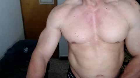 Snapshot of jefmuscletw chatting on March 2026 04:15:02 AM brayam online show from March 2026 04:15:02 AM